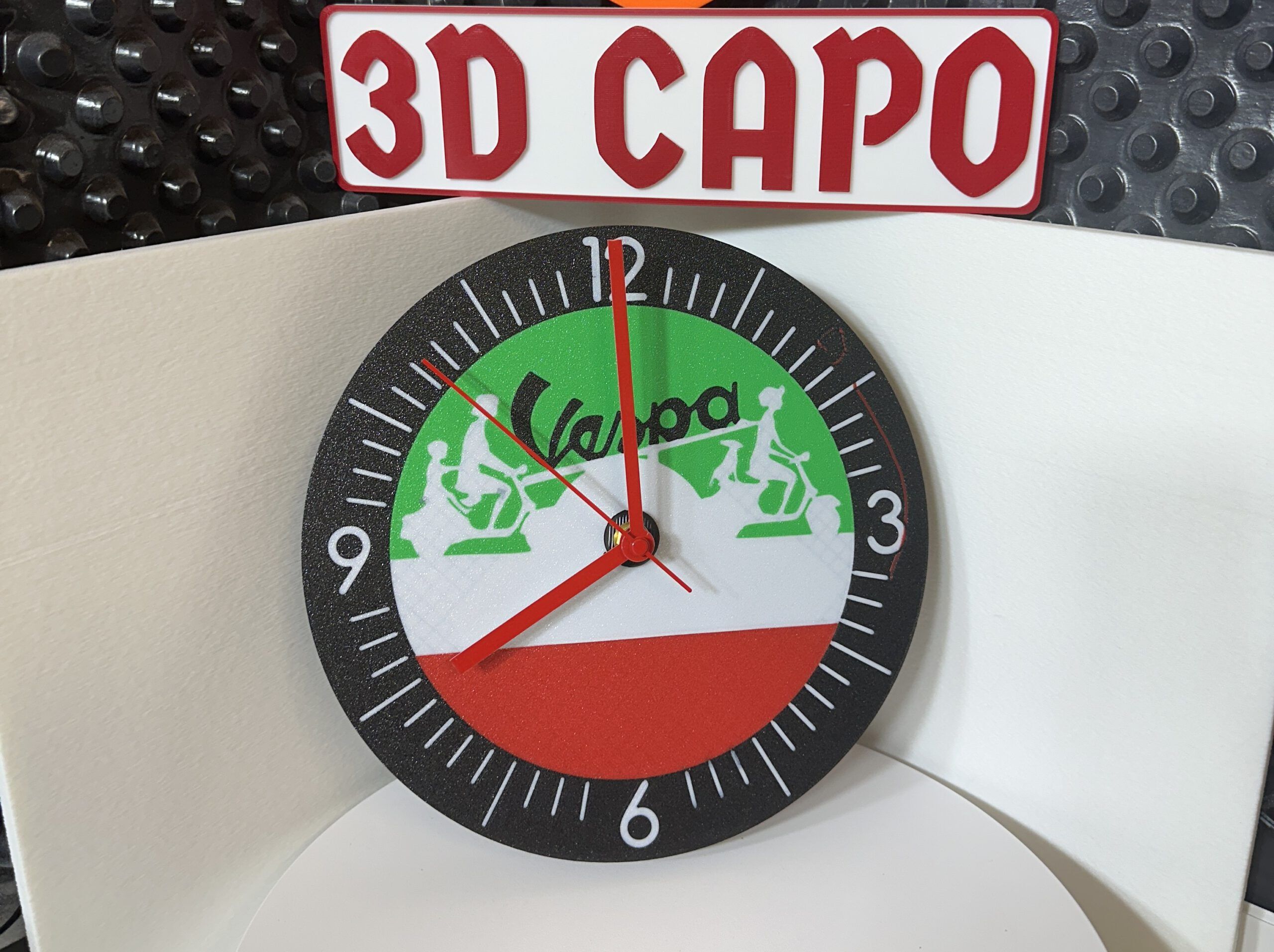 Vespa Wanduhr 22 cm – Italien Design in Grün Weiß Rot – Quarzuhr – Deko & Geschenk für Italienliebhaber und Vespafans – Bild 4