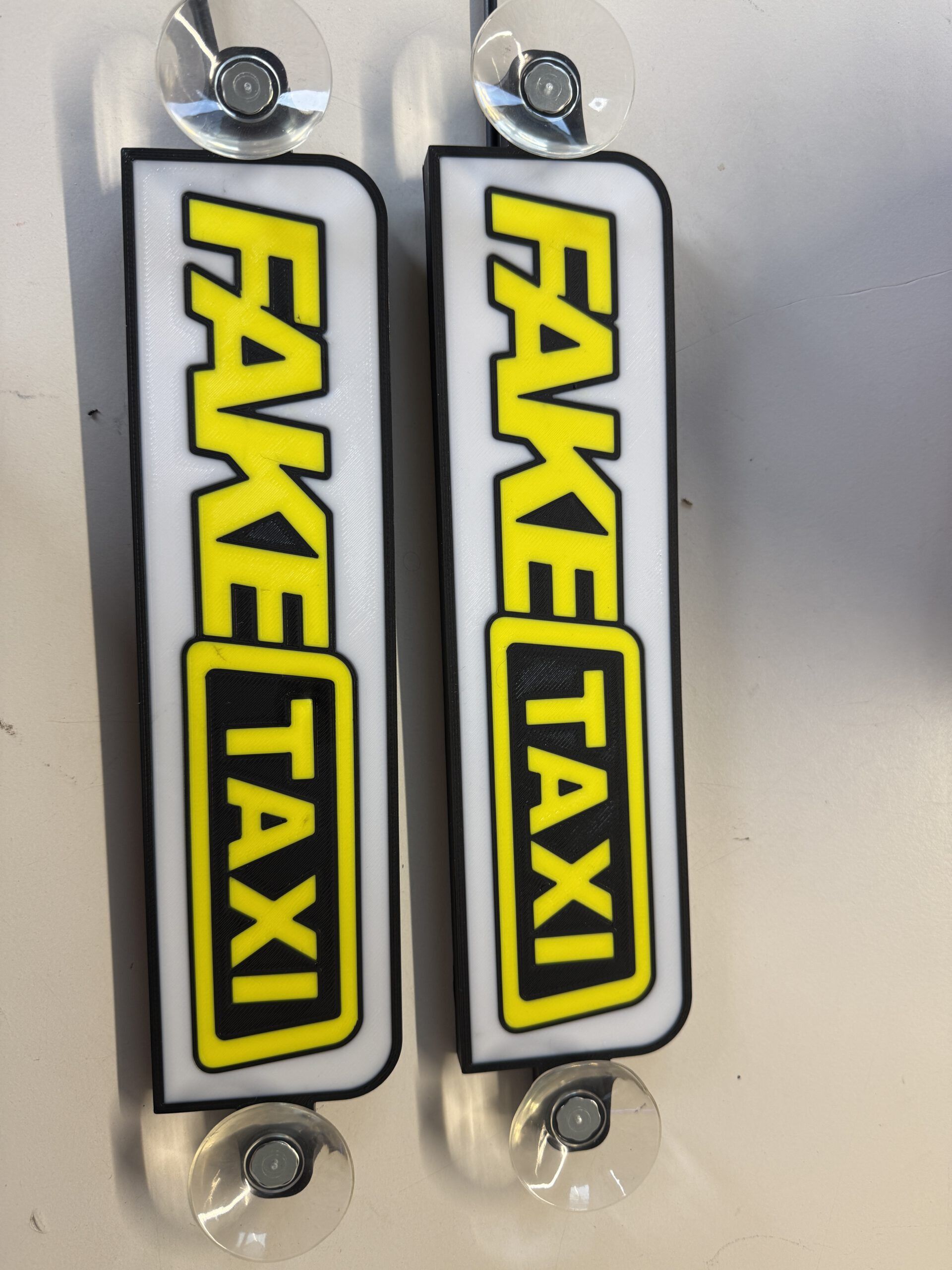 FakeTaxi - Leuchtkasten für Truck & PKW mit Saugnapf - Scheibenversion – Bild 2