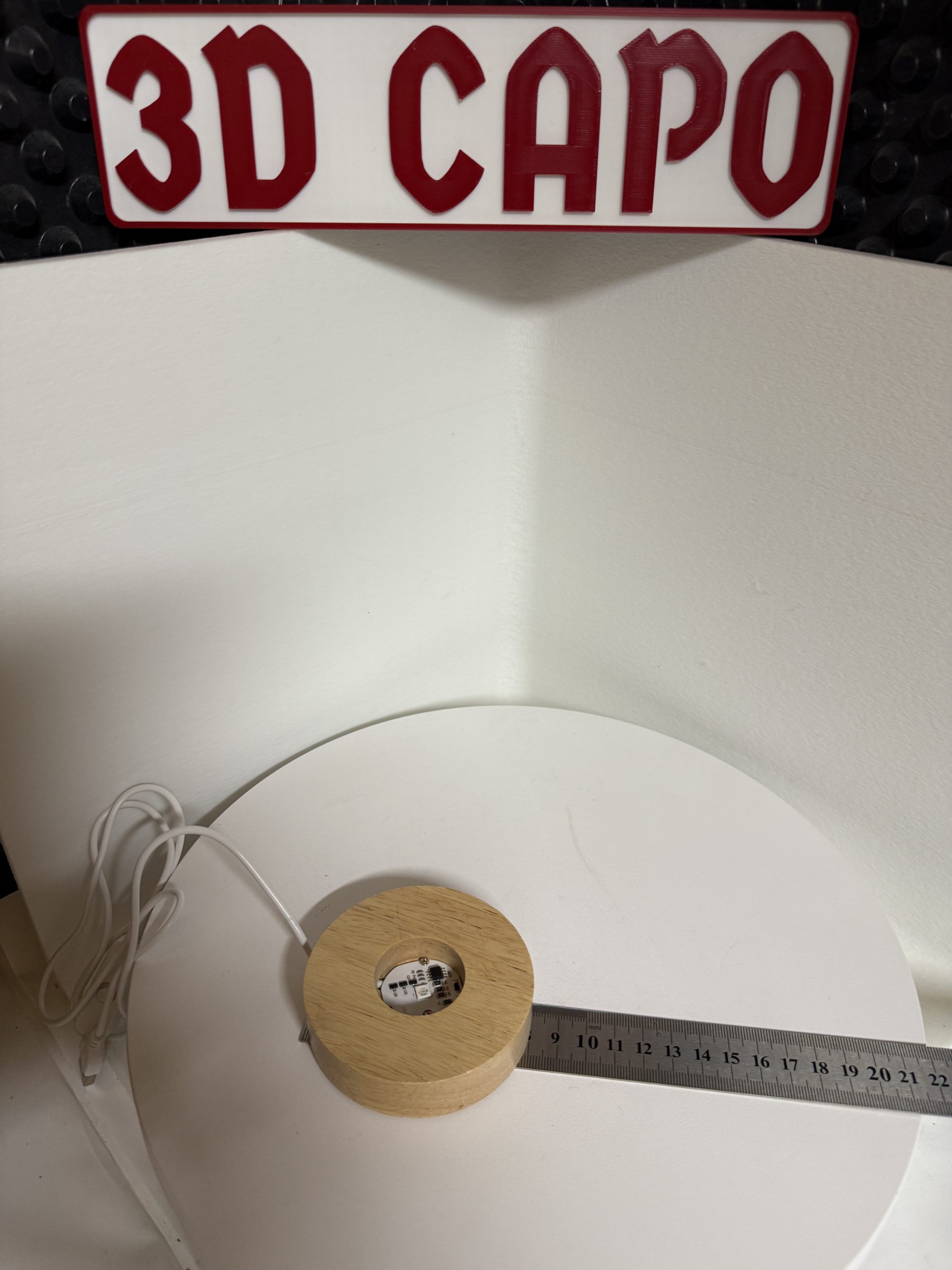 LED Holzsockel mit Farbwechsel – 8 cm – USB mit Schalter – Bild 2