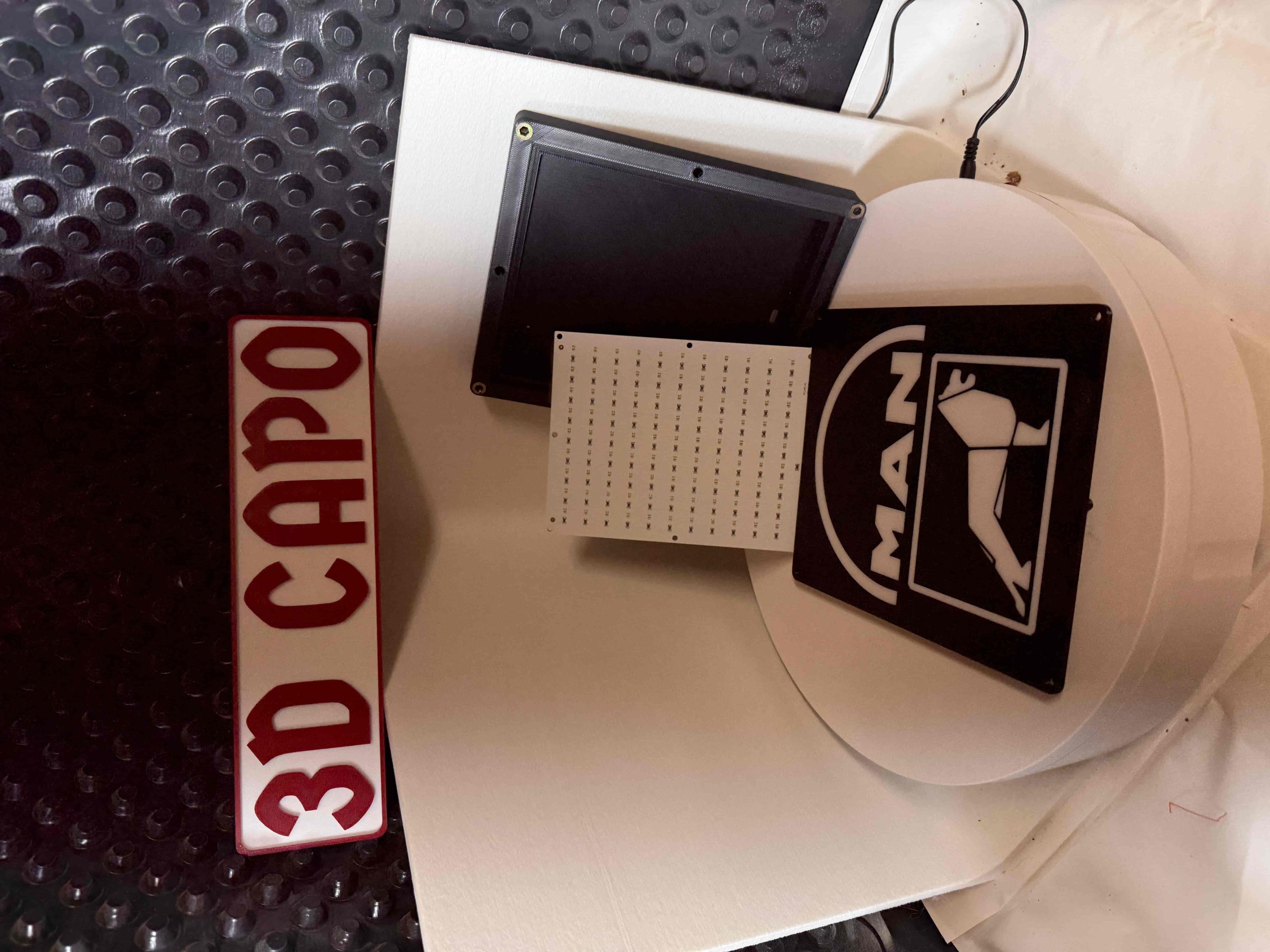 MAN Trucks Lightbox mit Saugnäpfen – Premium LED – 3D gedruckt – Bild 2