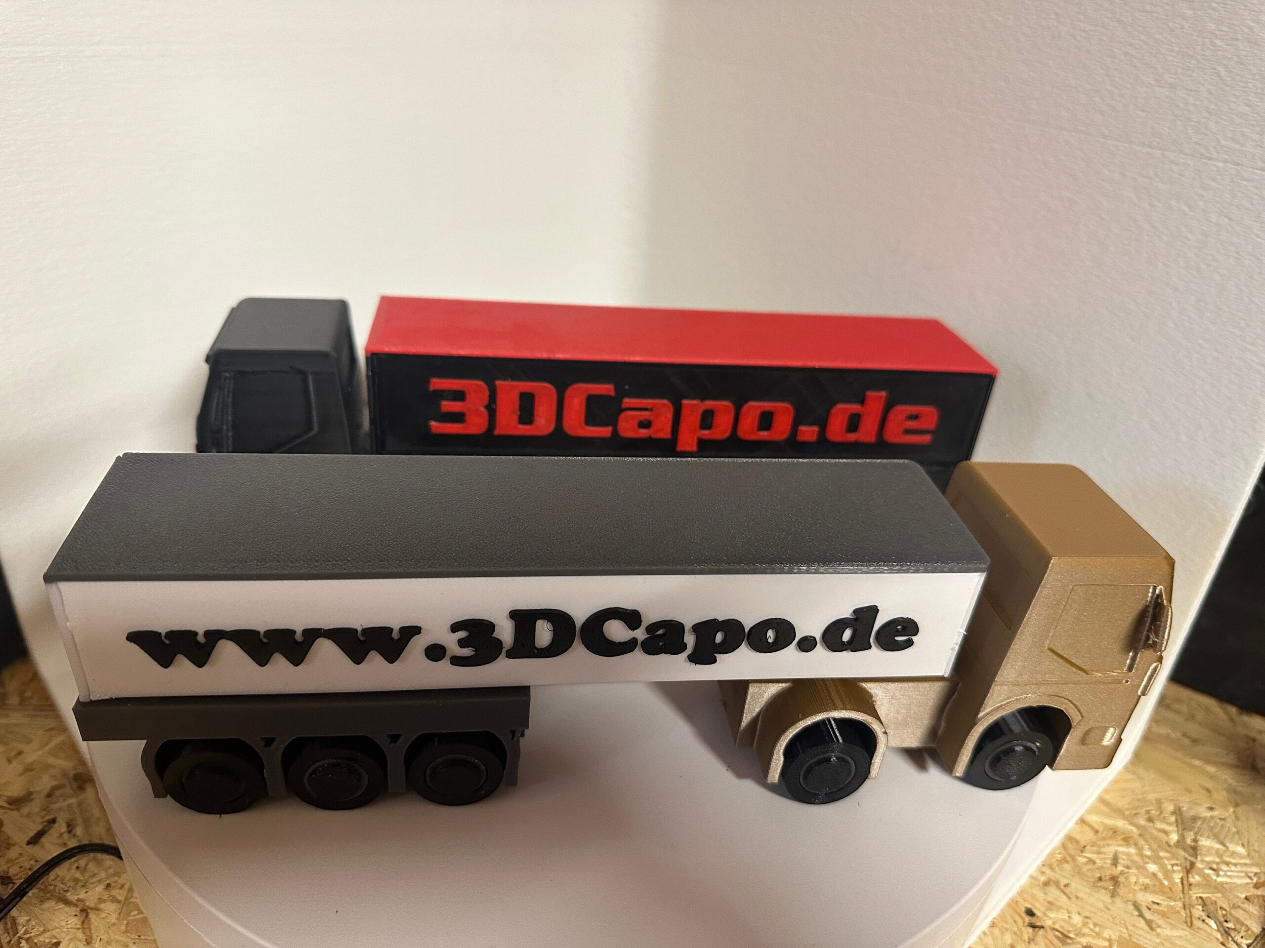 Modell Lkw mit deinem Namen - Individualisierter Model Truck – Bild 3