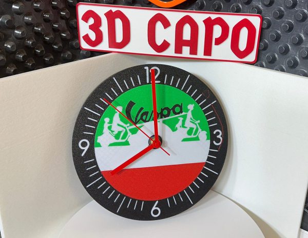Vespa Wanduhr 22 cm – Italien Design in Grün Weiß Rot – Quarzuhr – Deko & Geschenk für Italienliebhaber und Vespafans