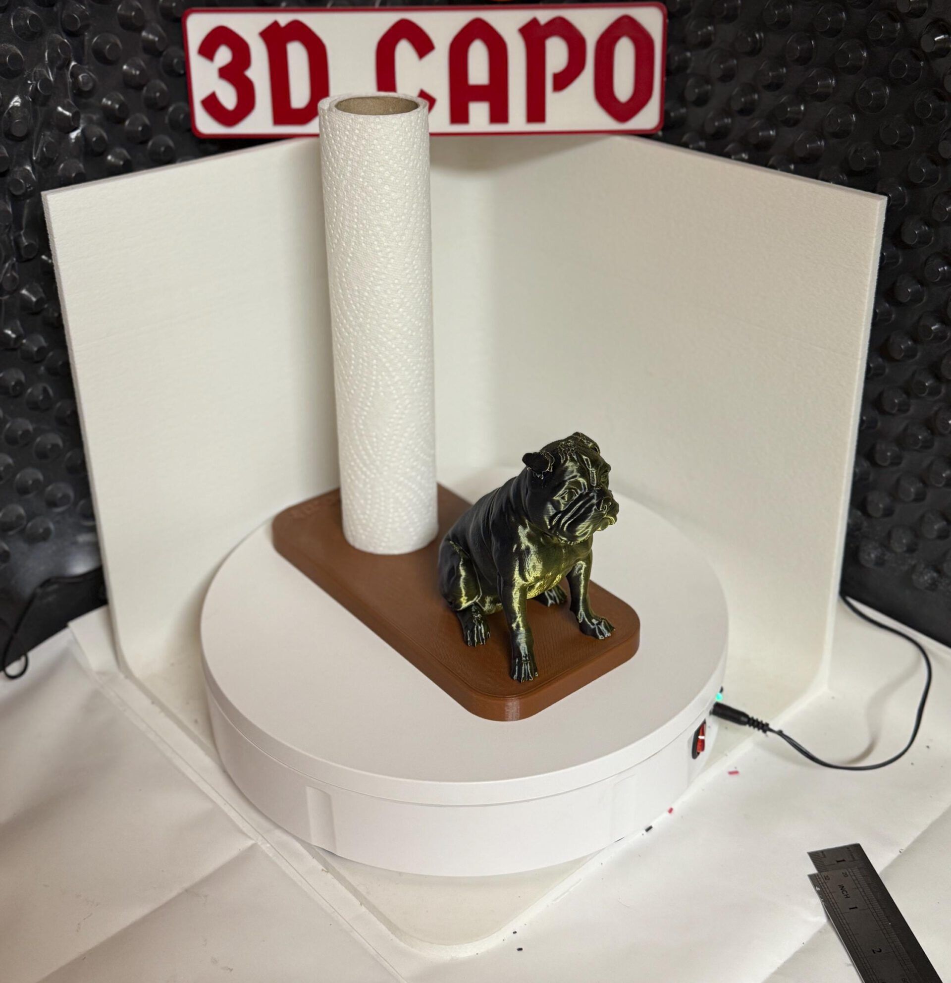 BulldogBuddy – Dein stylischer Papierrollenhalter mit Charakter Englische Bulldogge - Toilettenpapierhalter - Küchenrollenhalter